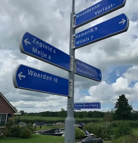 לינה וארוחת בוקר Froukje's Woerdense Verlaat